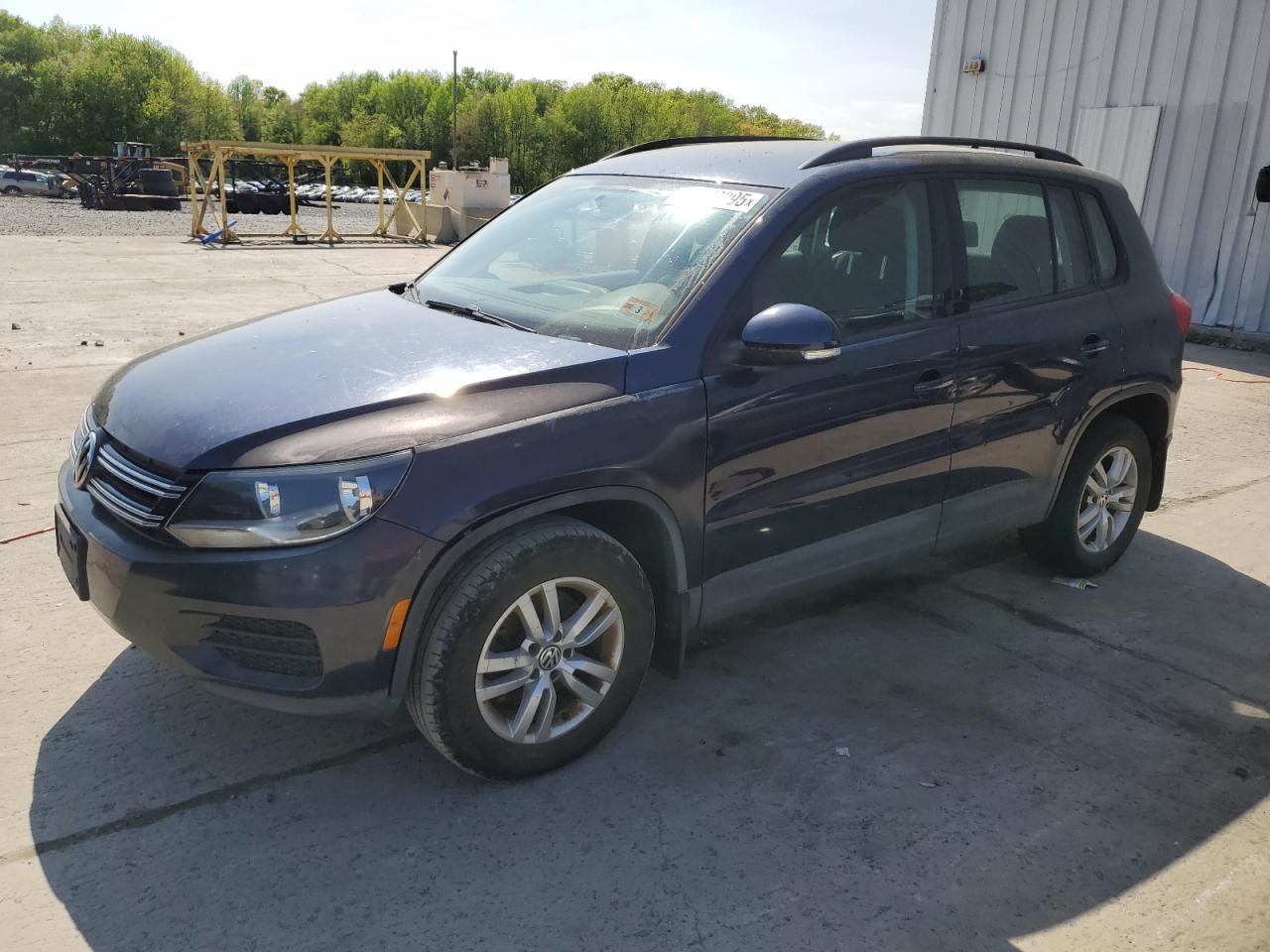 VOLKSWAGEN TIGUAN S 2015