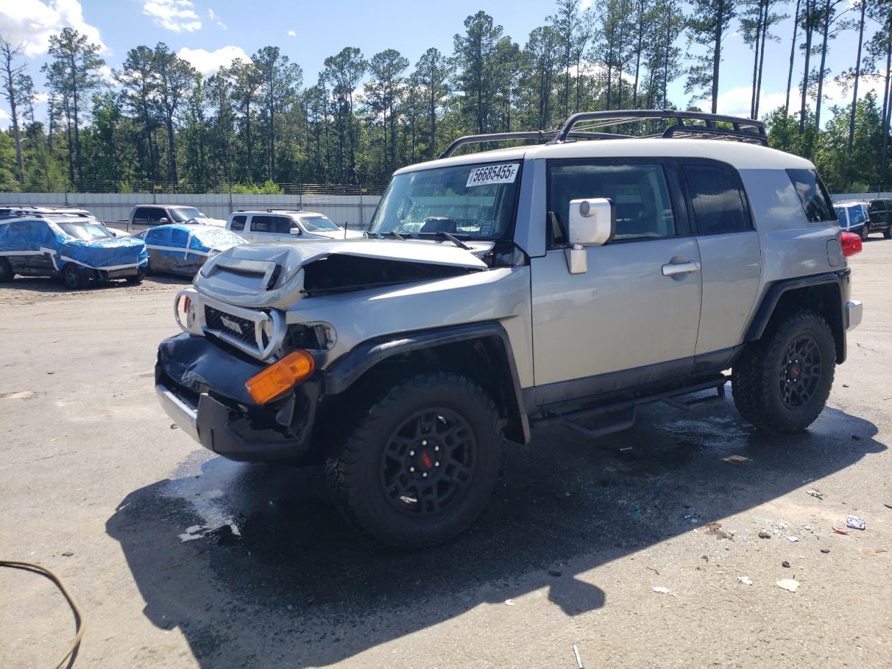 TOYOTA FJ CRUISER 2010