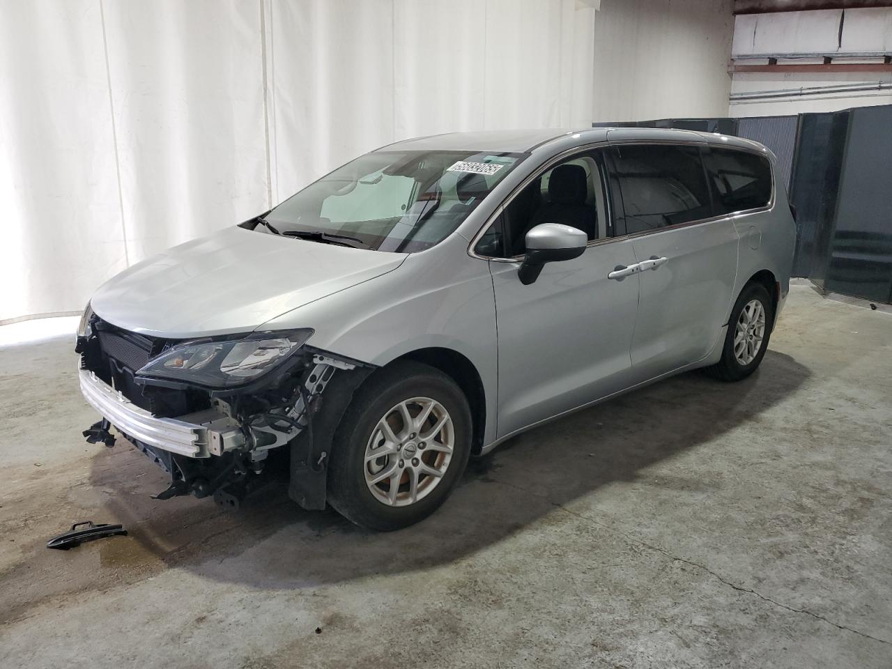 CHRYSLER VOYAGER LX 2023