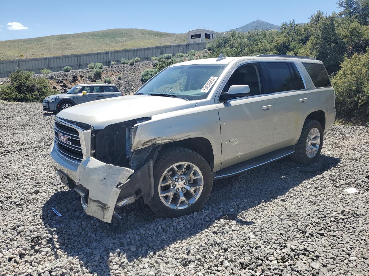 GMC YUKON SLE 2017
