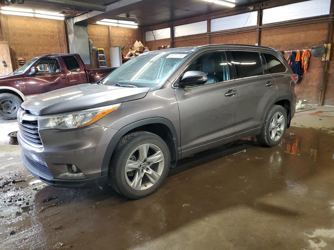 TOYOTA HIGHLANDER 2016