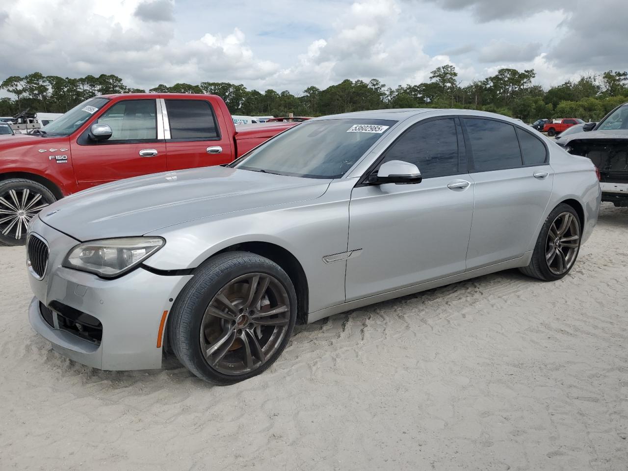 BMW 750 XI 2013