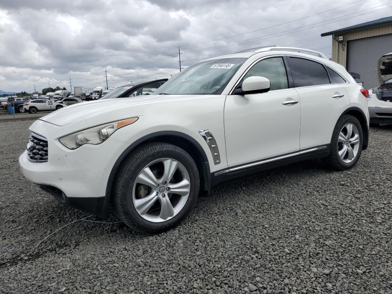 INFINITI FX35 2011