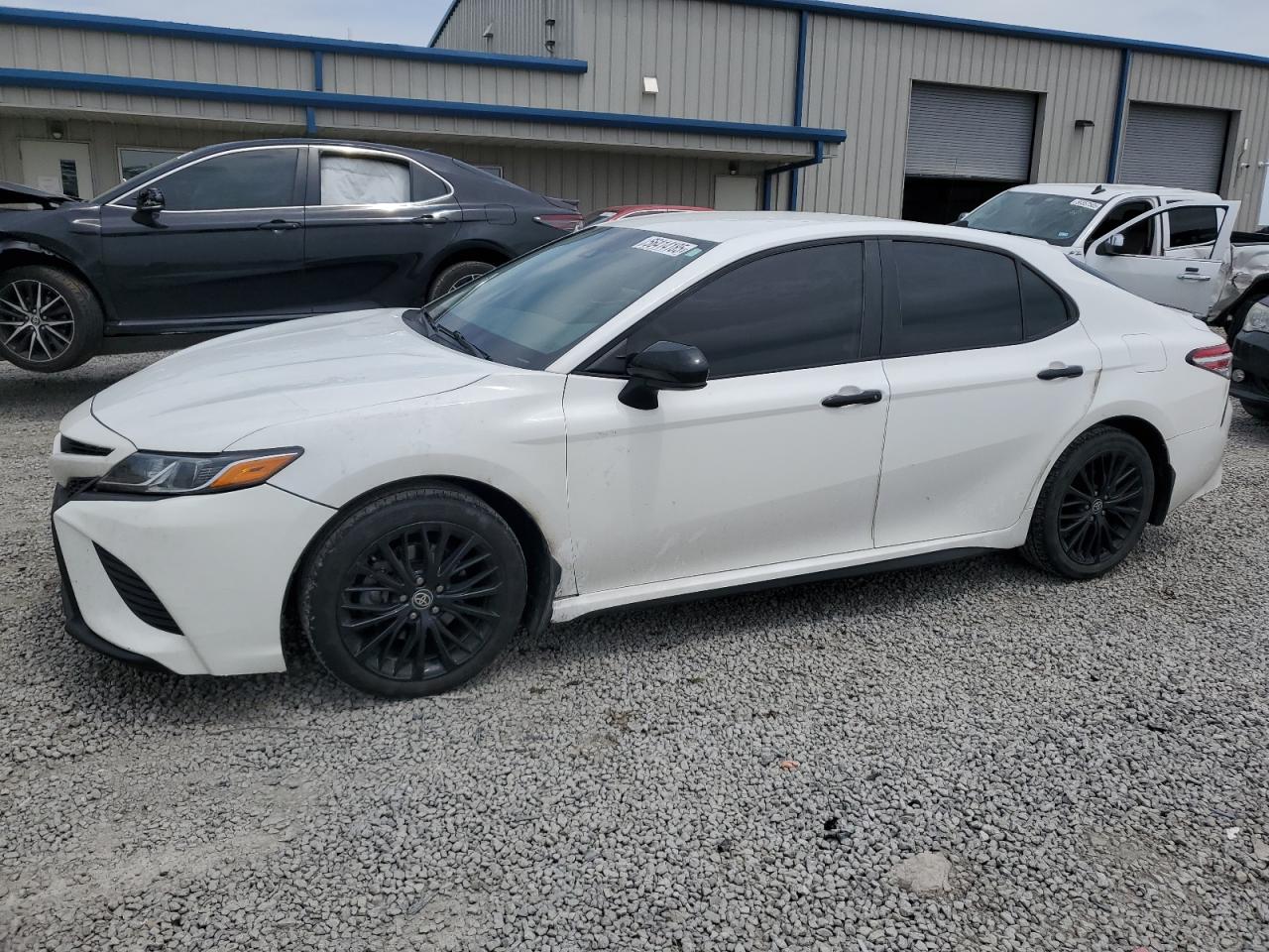 TOYOTA CAMRY 2020