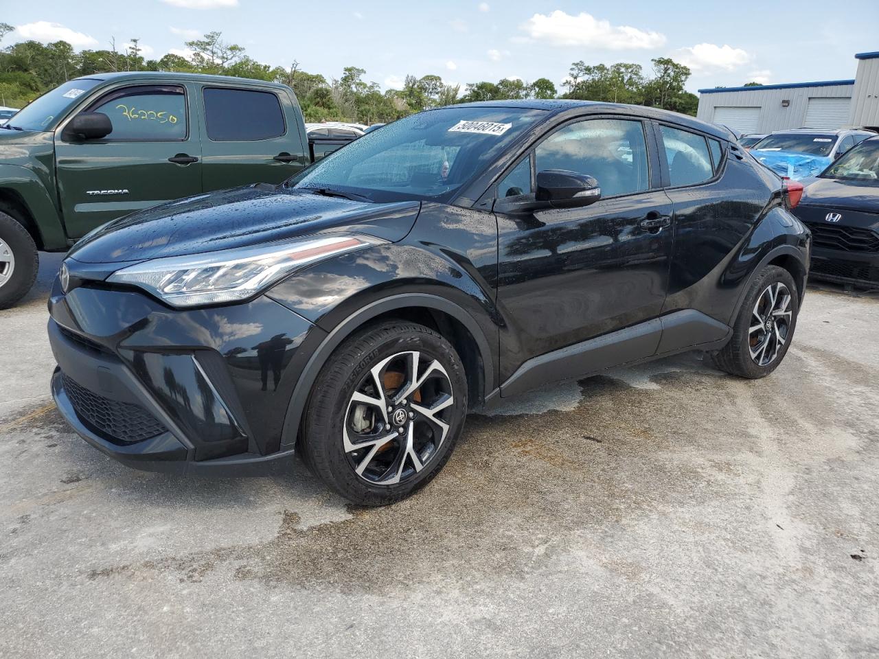 TOYOTA C-HR XLE 2021