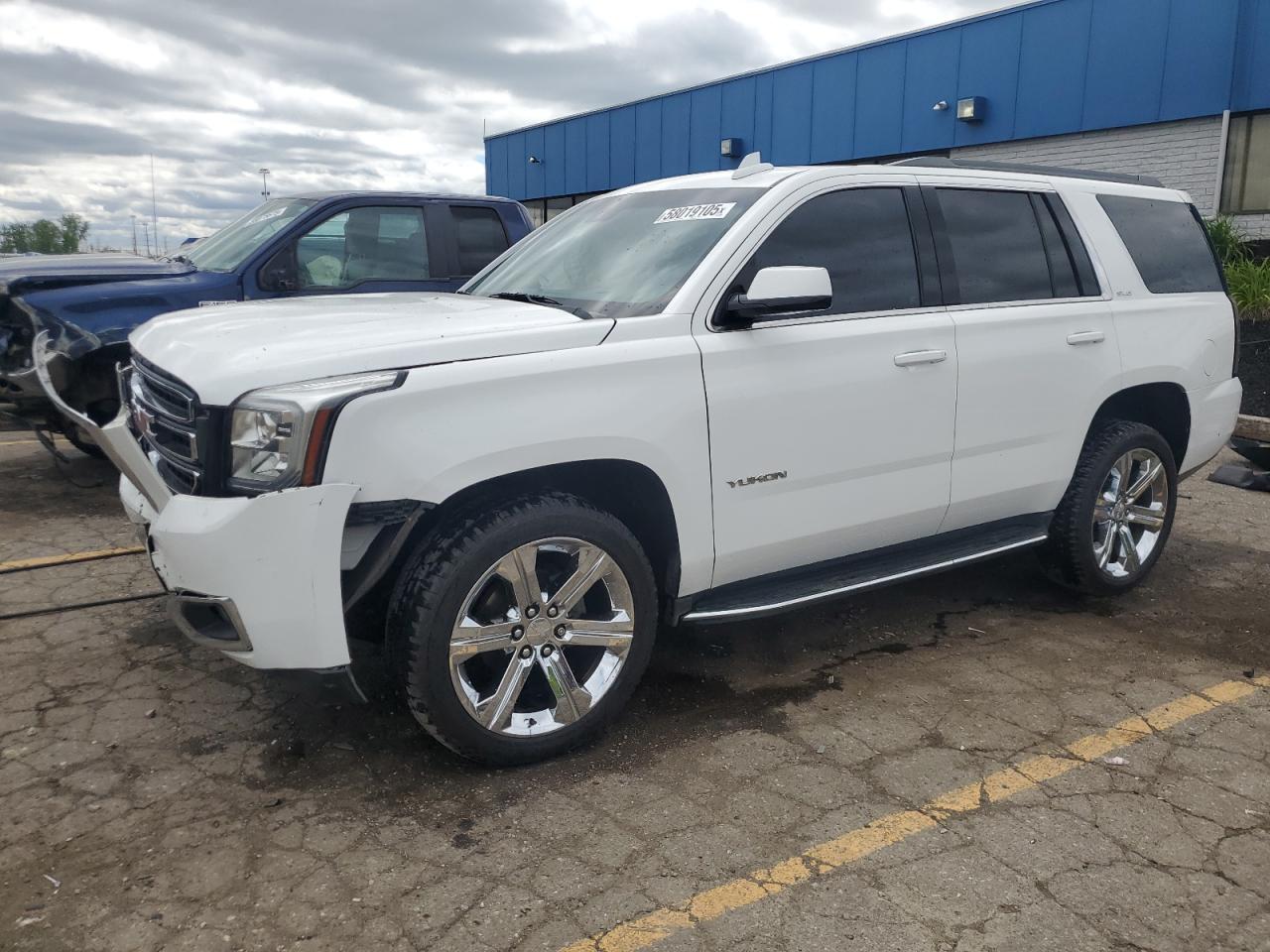 GMC YUKON SLE 2017