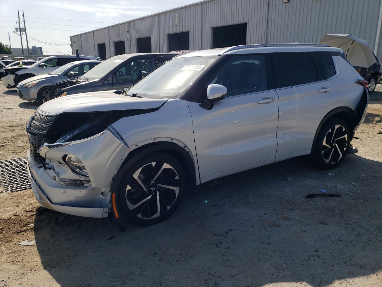 MITSUBISHI OUTLANDER 2022