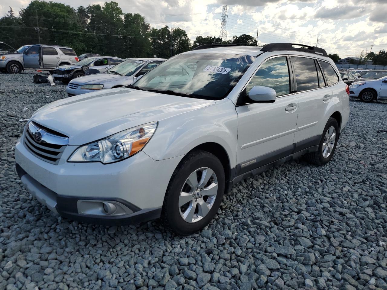SUBARU OUTBACK 2. 2011