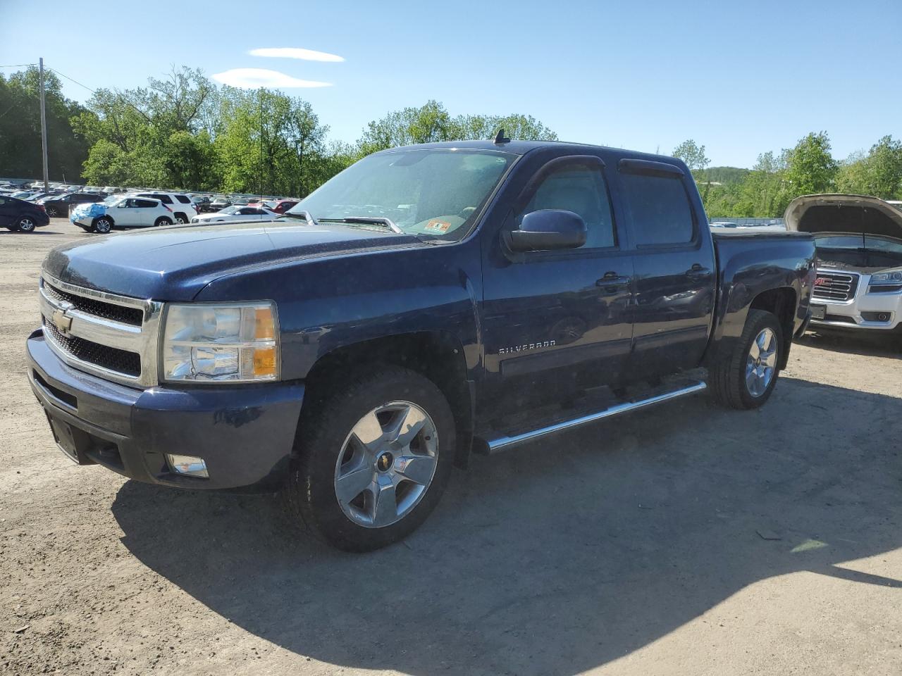 CHEVROLET SILVERADO 2011