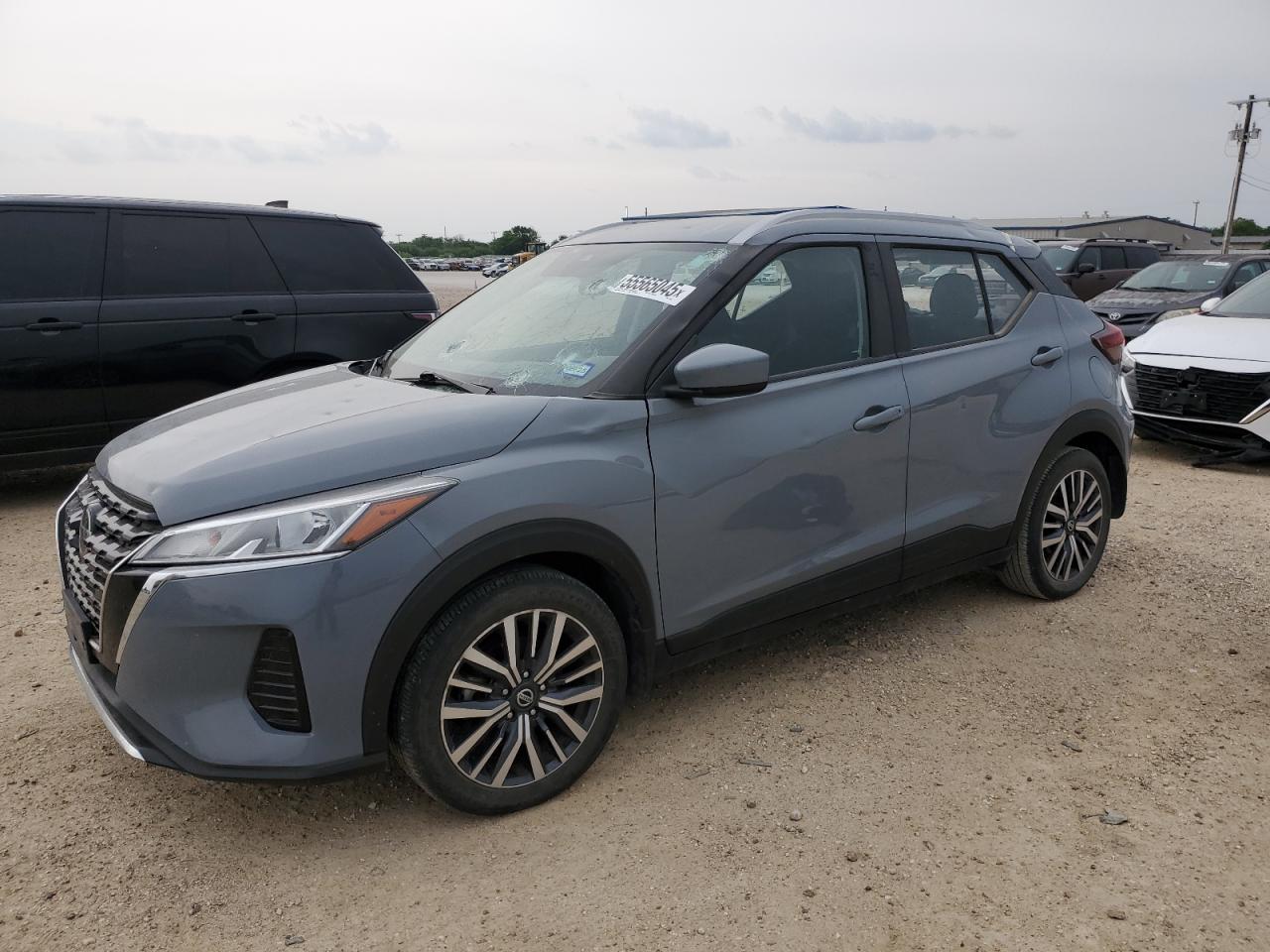 NISSAN KICKS SV 2021