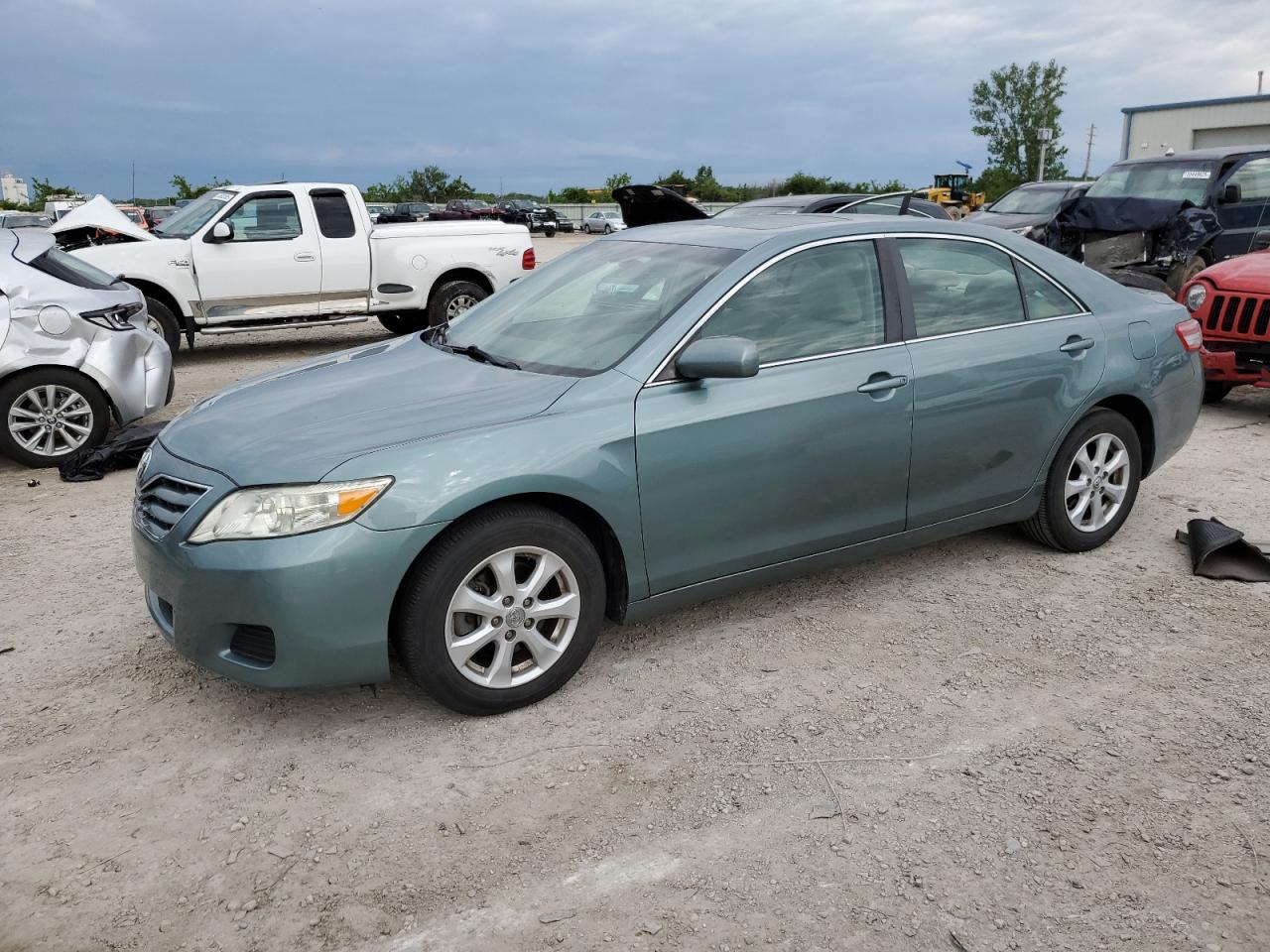 TOYOTA CAMRY BASE 2011