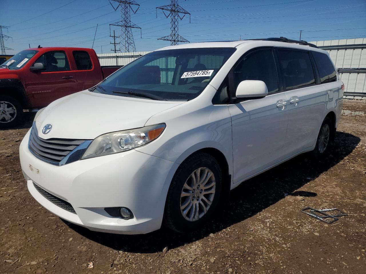 TOYOTA SIENNA XLE 2012