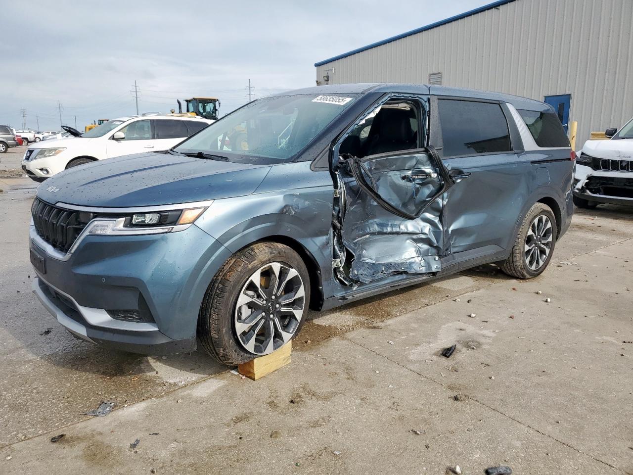 KIA CARNIVAL E 2022