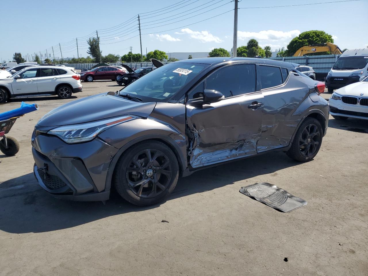 TOYOTA C-HR XLE 2021