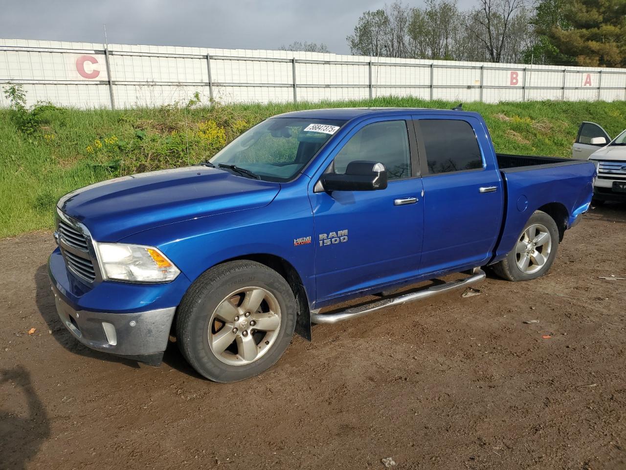 RAM 1500 SLT 2015