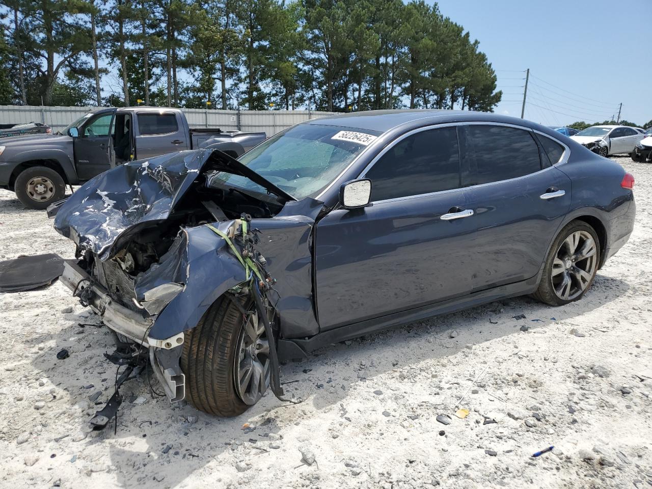 INFINITI M37 2011