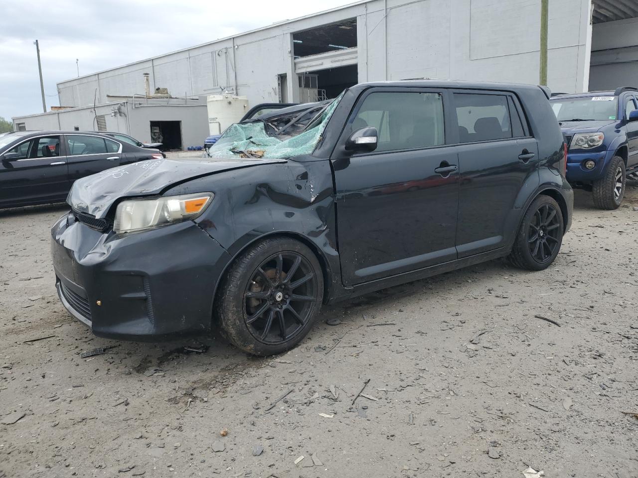 TOYOTA SCION XB 2012