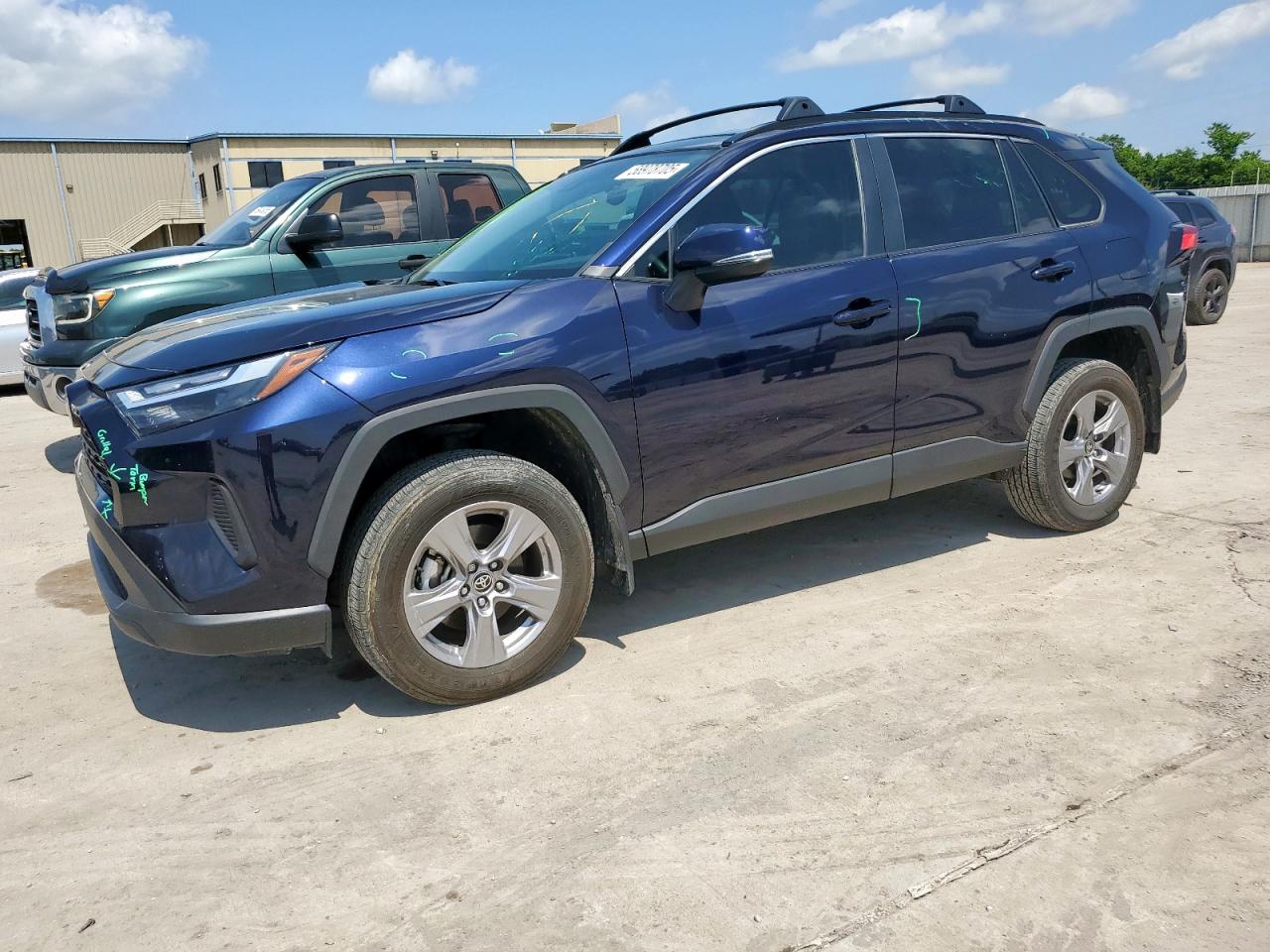 TOYOTA RAV4 XLE 2023