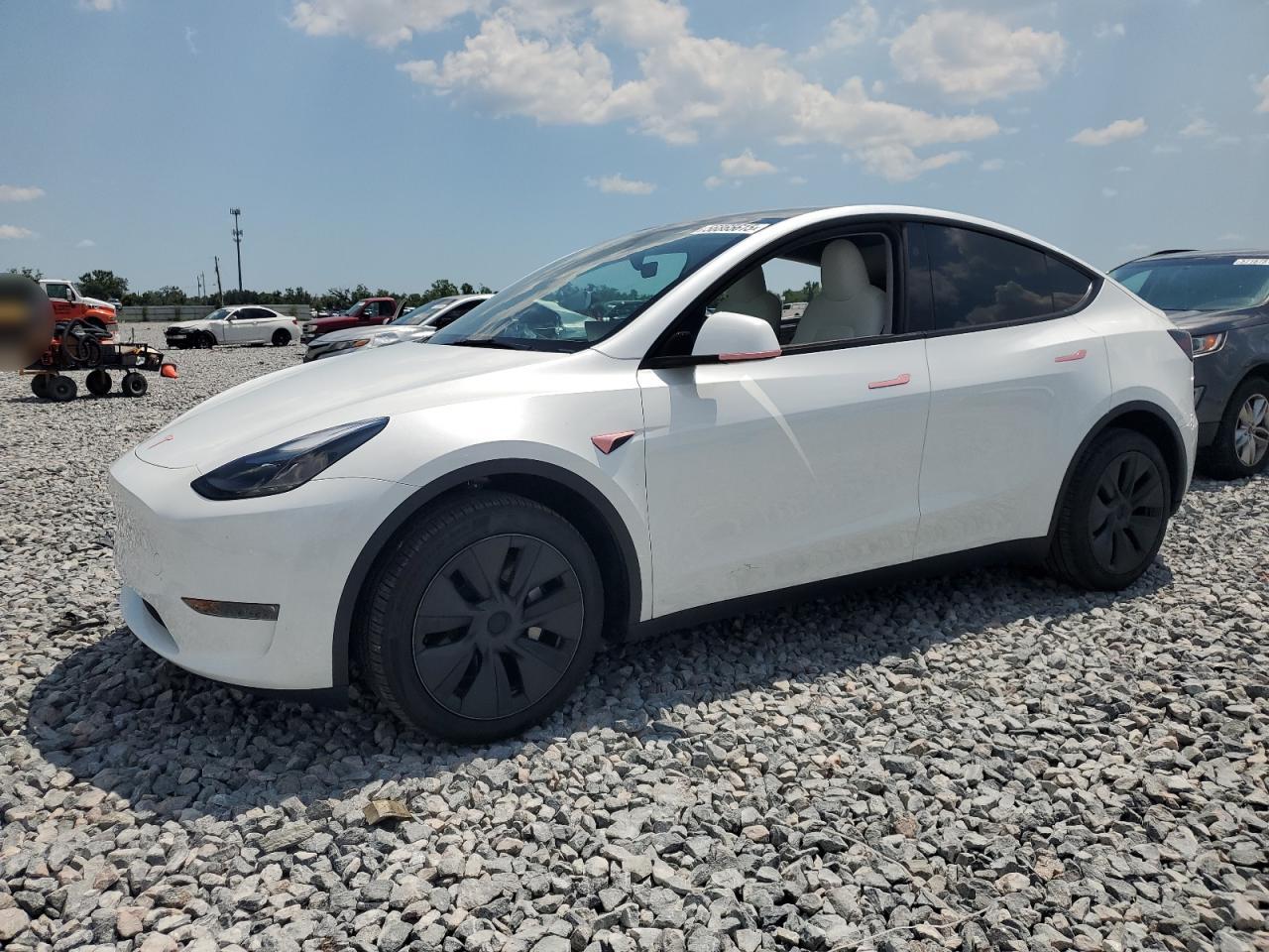 TESLA MODEL Y 2025