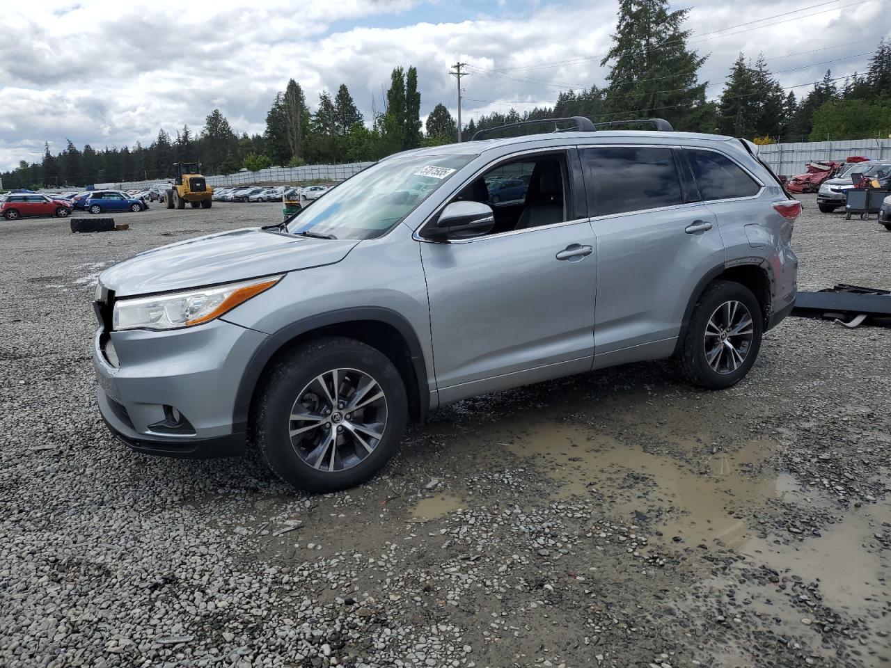 TOYOTA HIGHLANDER 2016