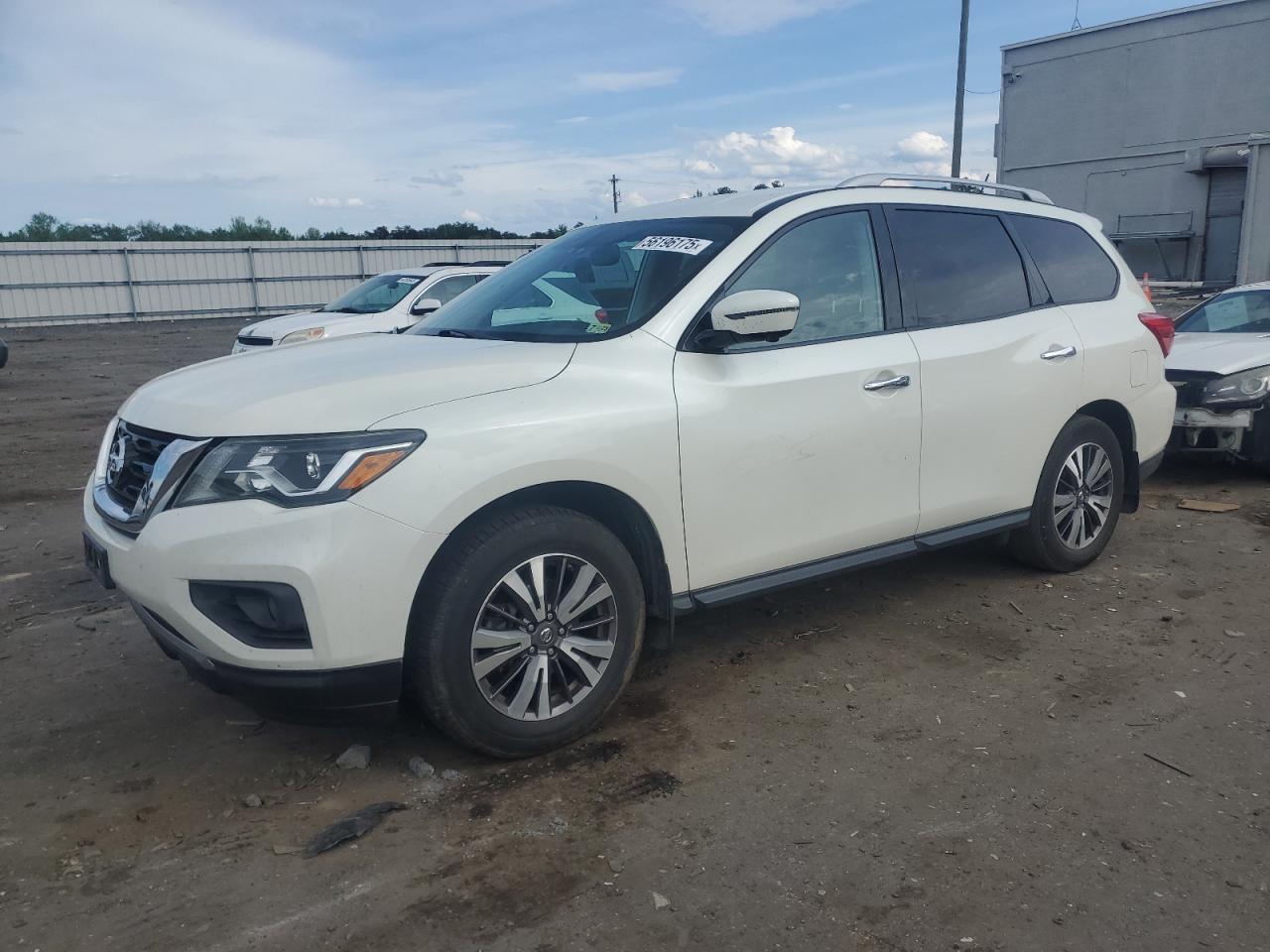 NISSAN PATHFINDER 2017