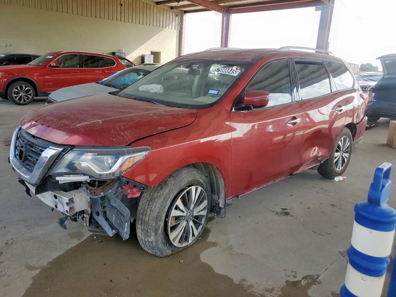 NISSAN PATHFINDER 2017
