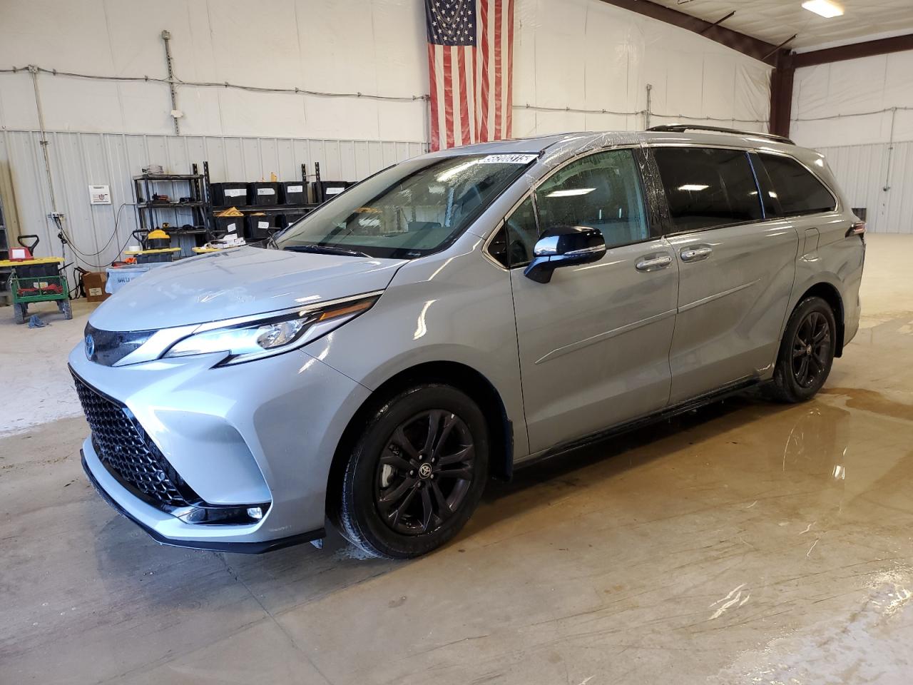 TOYOTA SIENNA XSE 2024