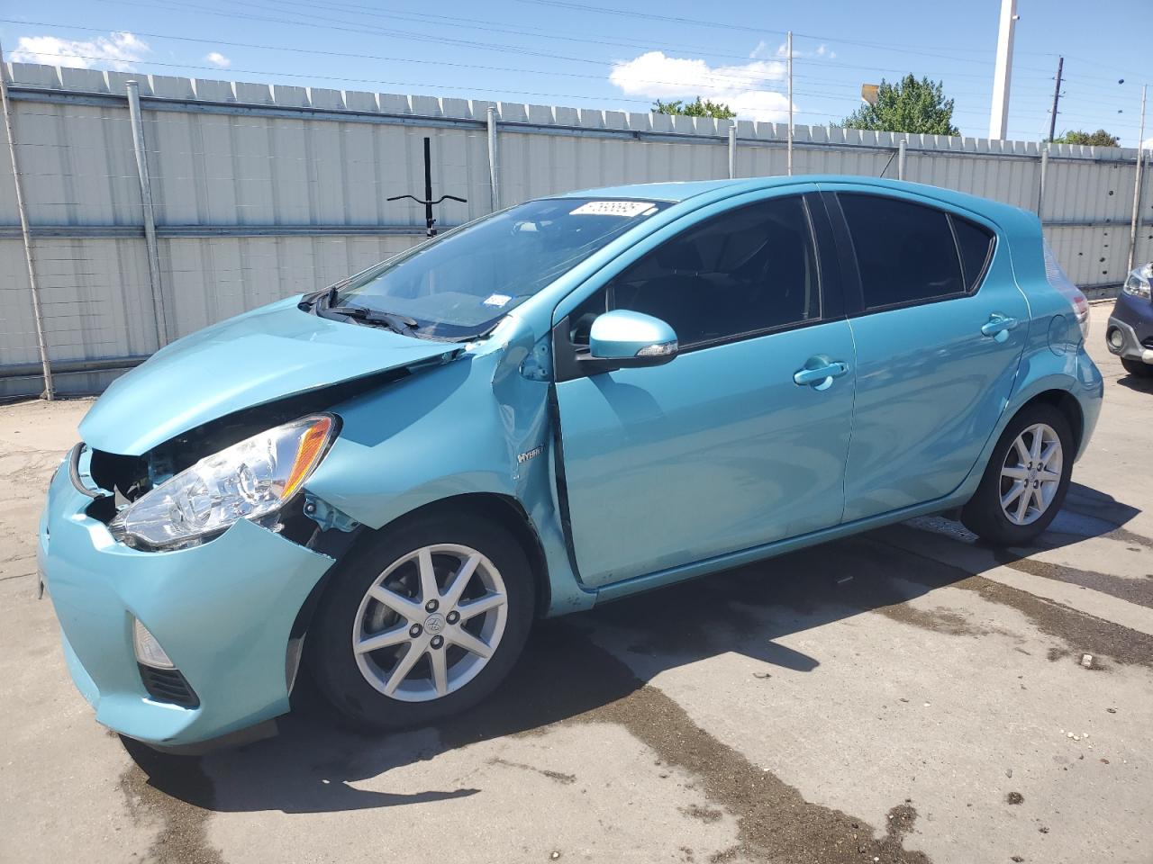TOYOTA PRIUS C 2013