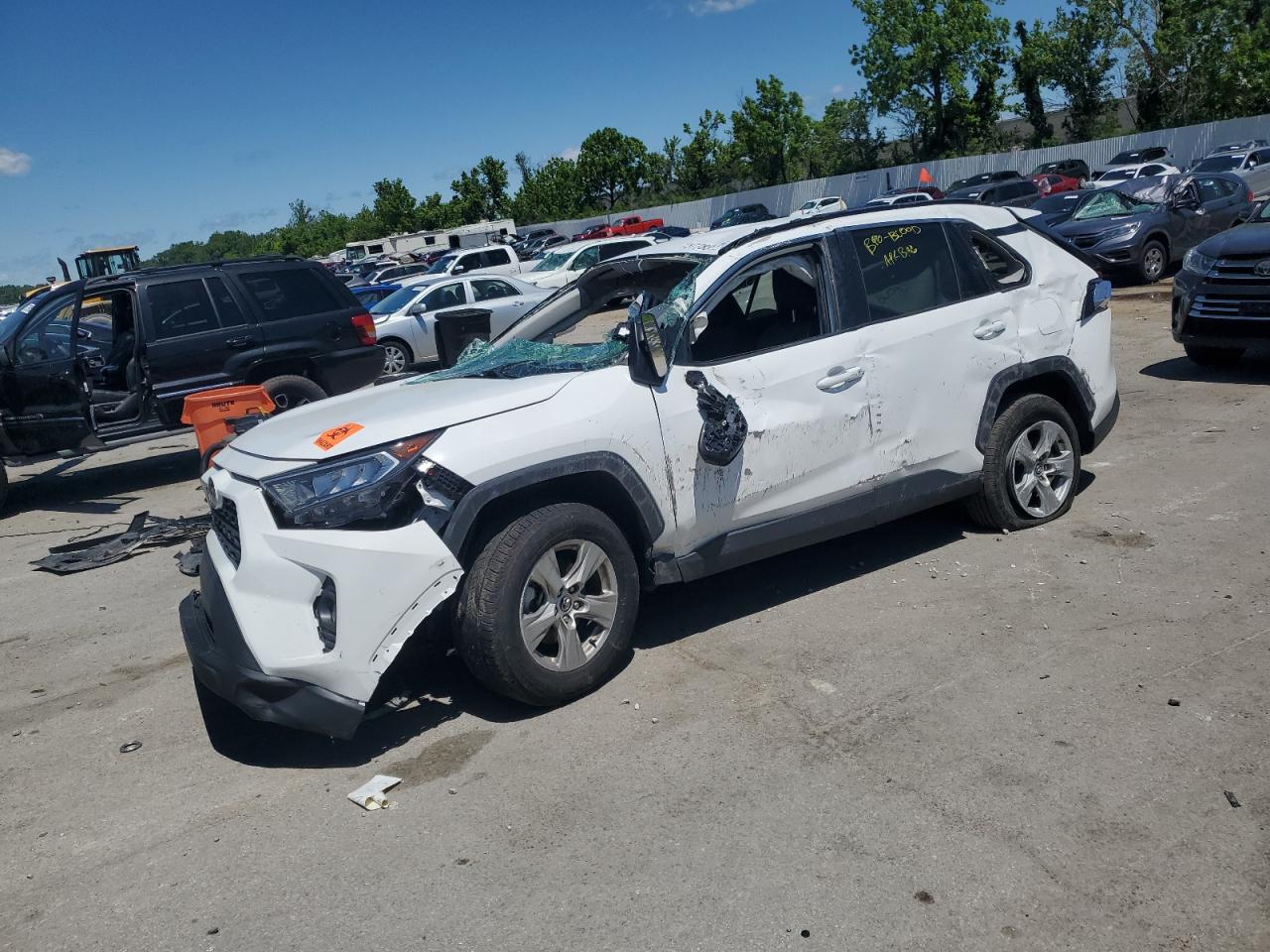 TOYOTA RAV4 XLE 2020