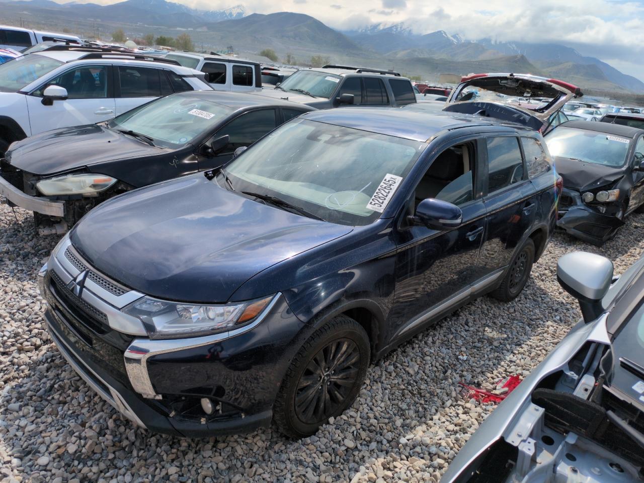 MITSUBISHI OUTLANDER 2020