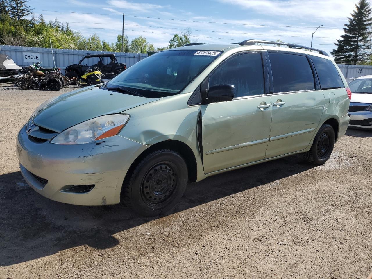 TOYOTA SIENNA CE 2009