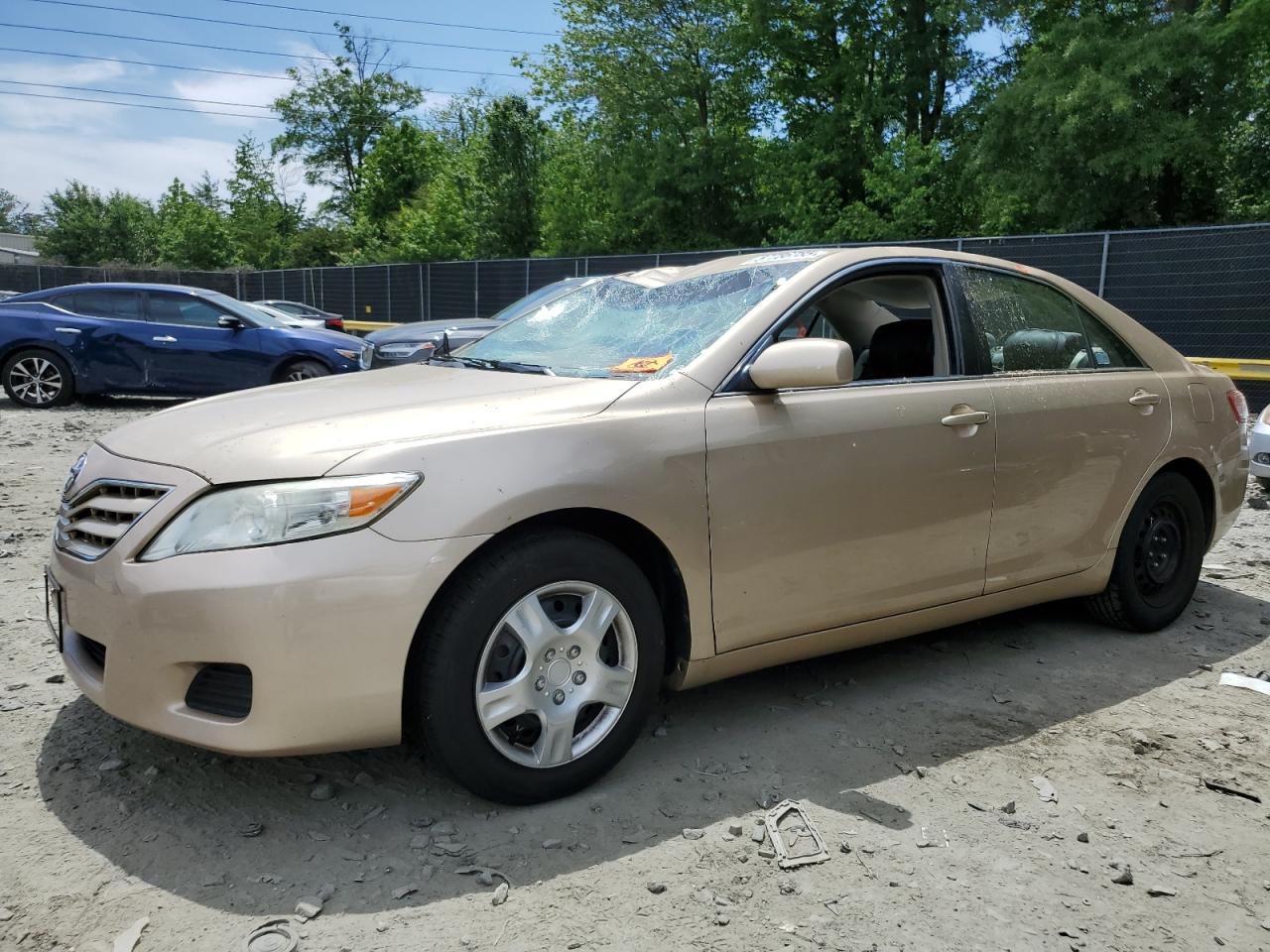 TOYOTA CAMRY BASE 2010