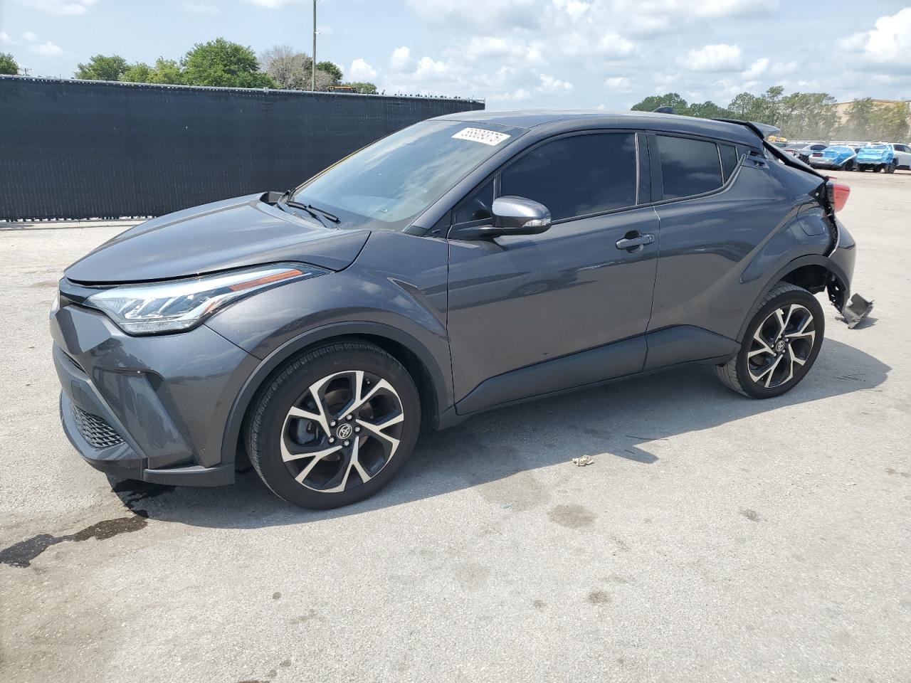 TOYOTA C-HR XLE 2022