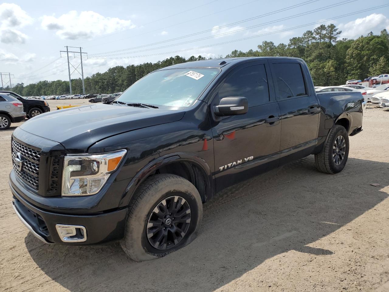 NISSAN TITAN SV 2019