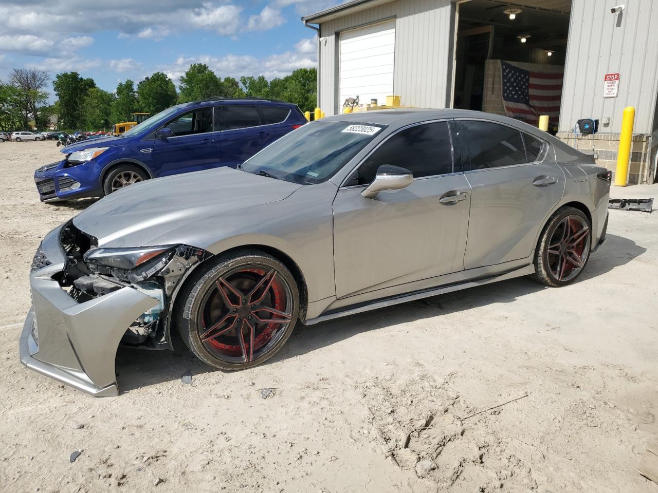LEXUS IS 2021