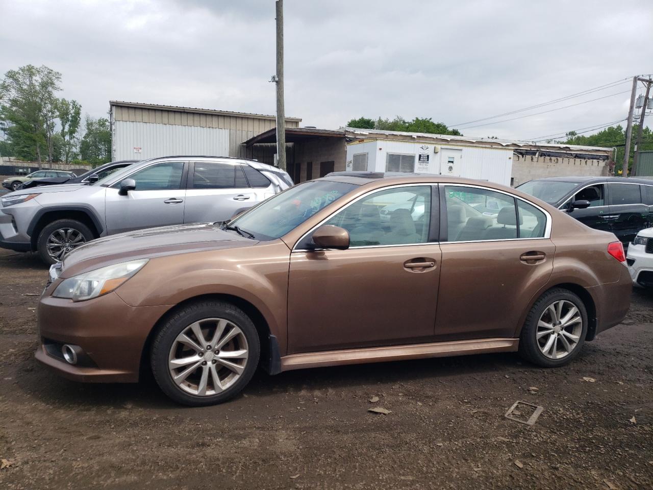 SUBARU LEGACY 2.5 2013