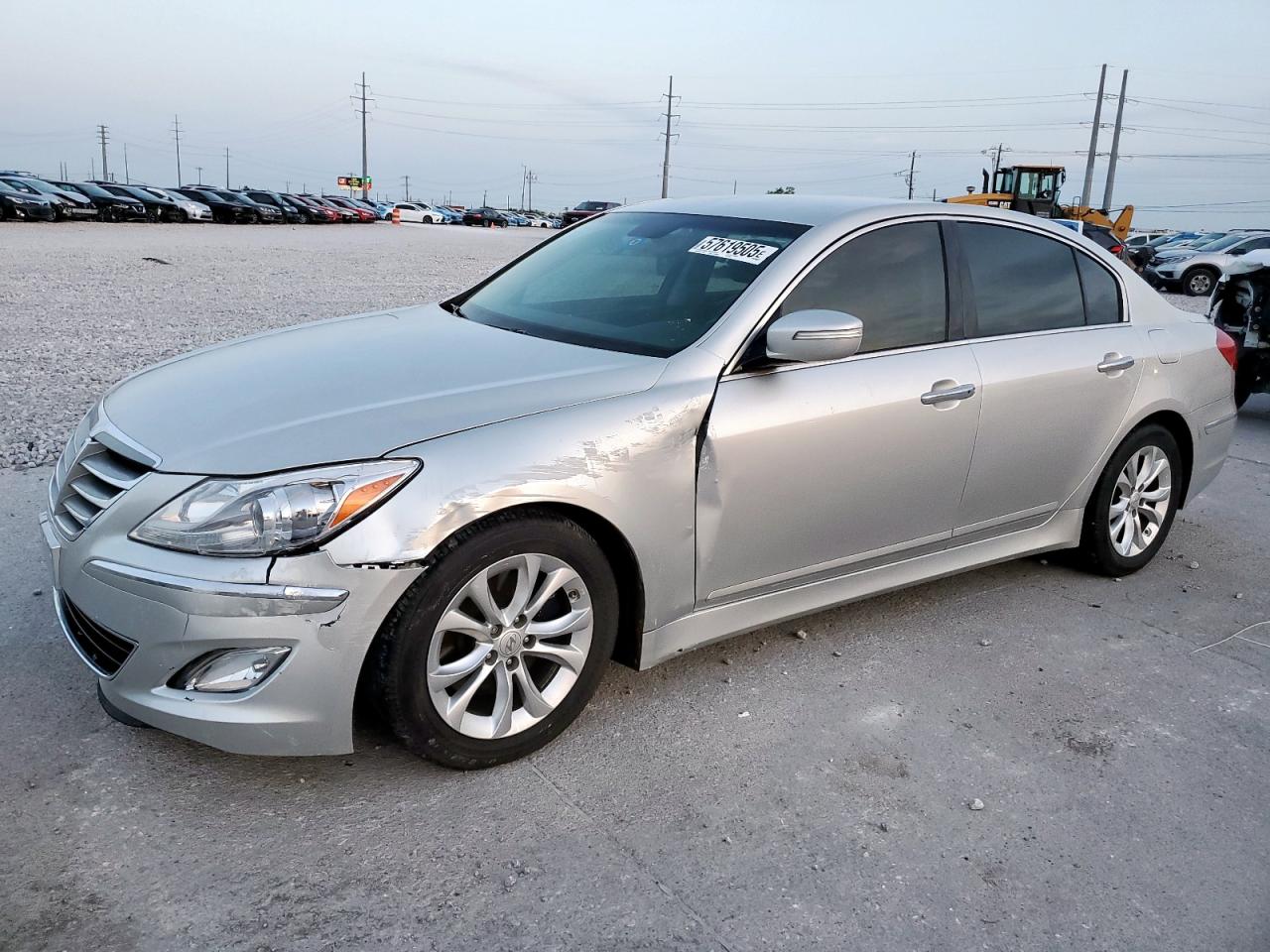 HYUNDAI GENESIS 3. 2013
