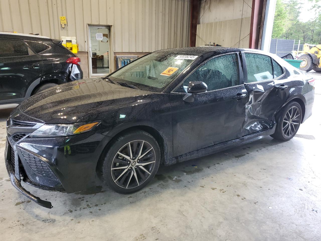 TOYOTA CAMRY SE N 2024