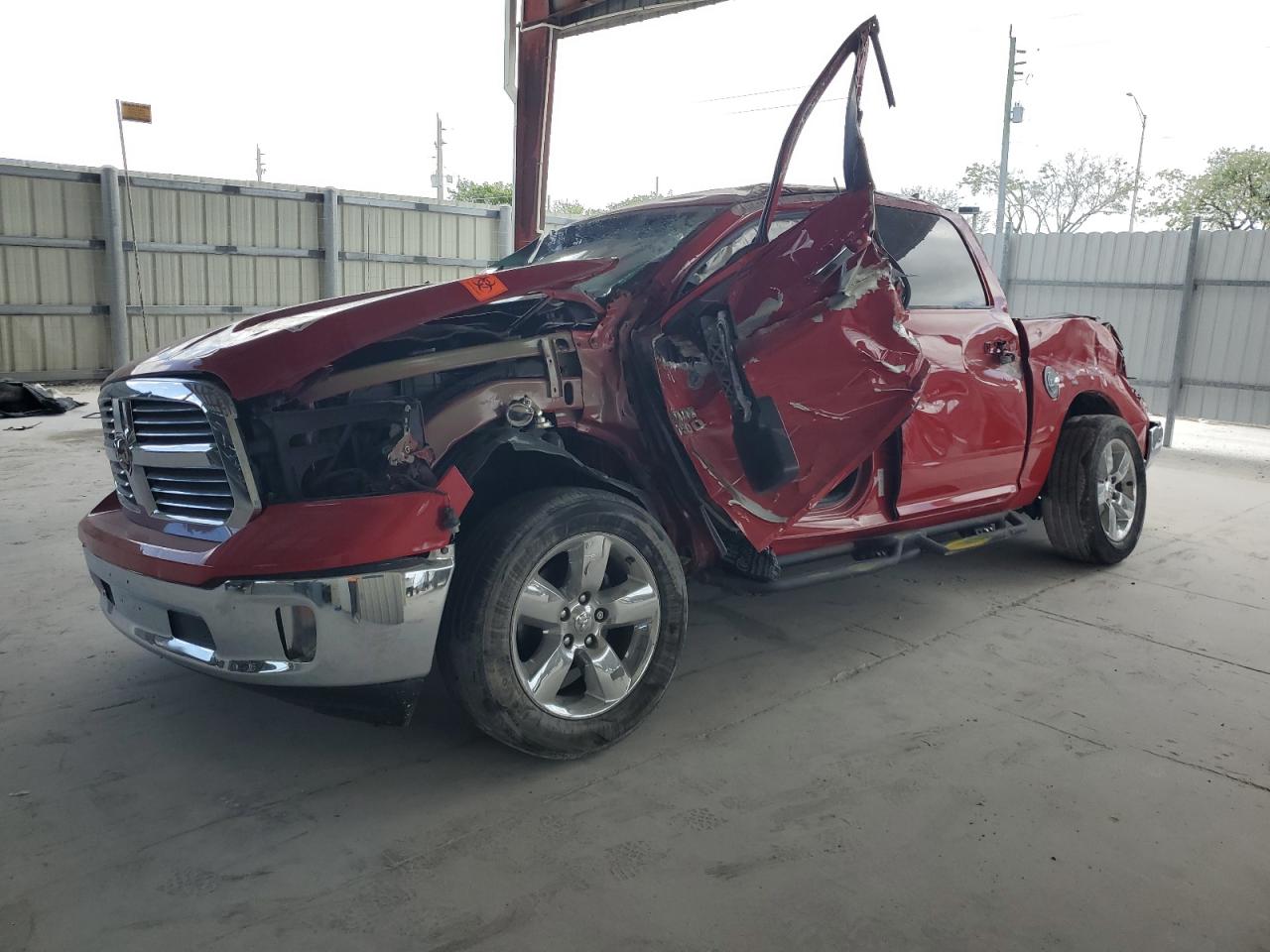 RAM 1500 SLT 2015