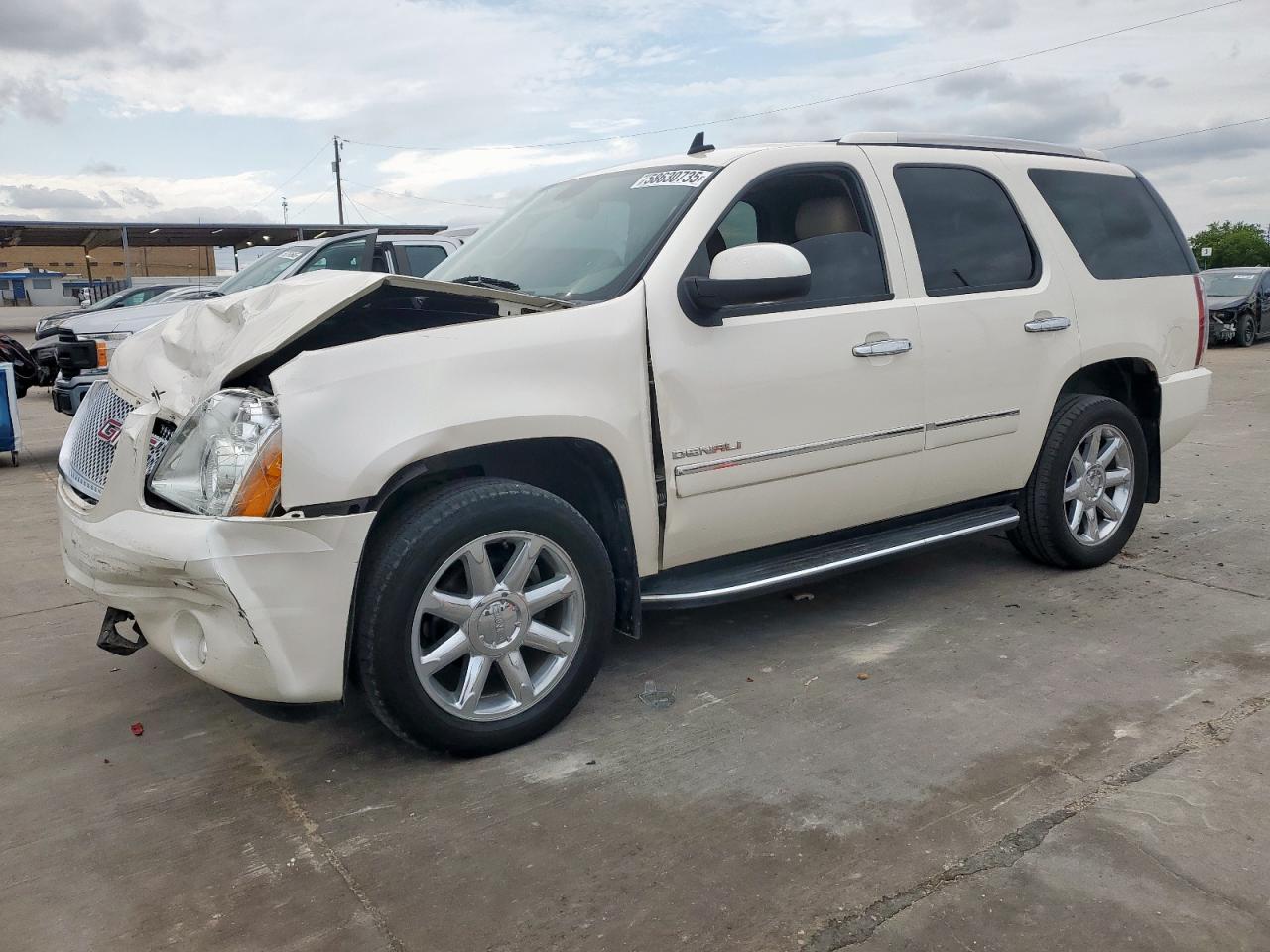 GMC YUKON DENA 2013