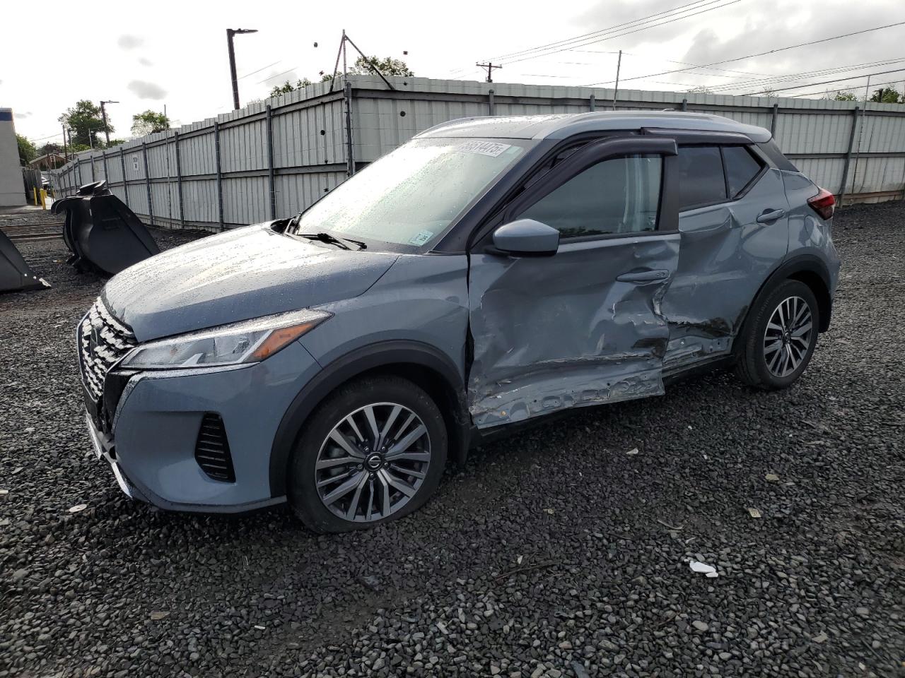 NISSAN KICKS SV 2021