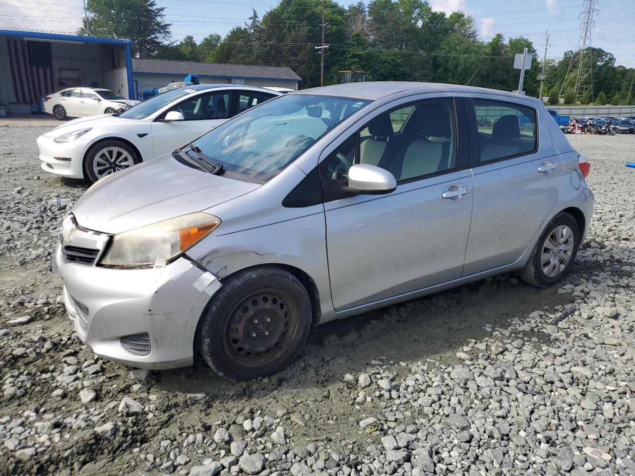 TOYOTA YARIS 2012