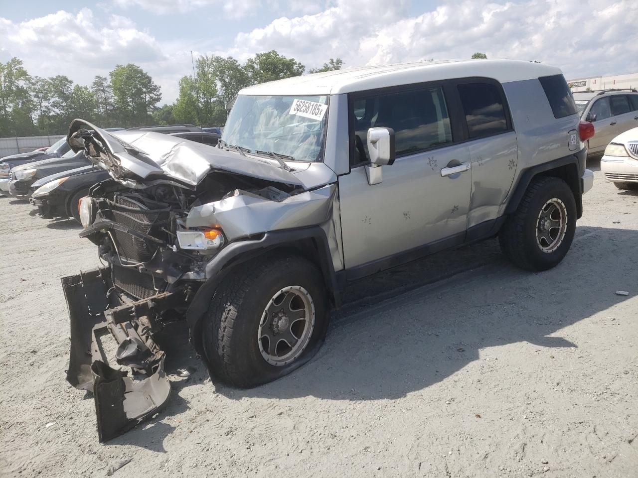 TOYOTA FJ CRUISER 2012