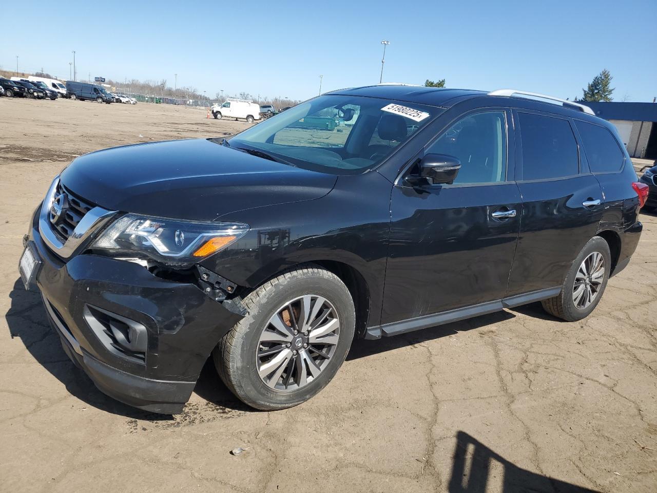 NISSAN PATHFINDER 2017