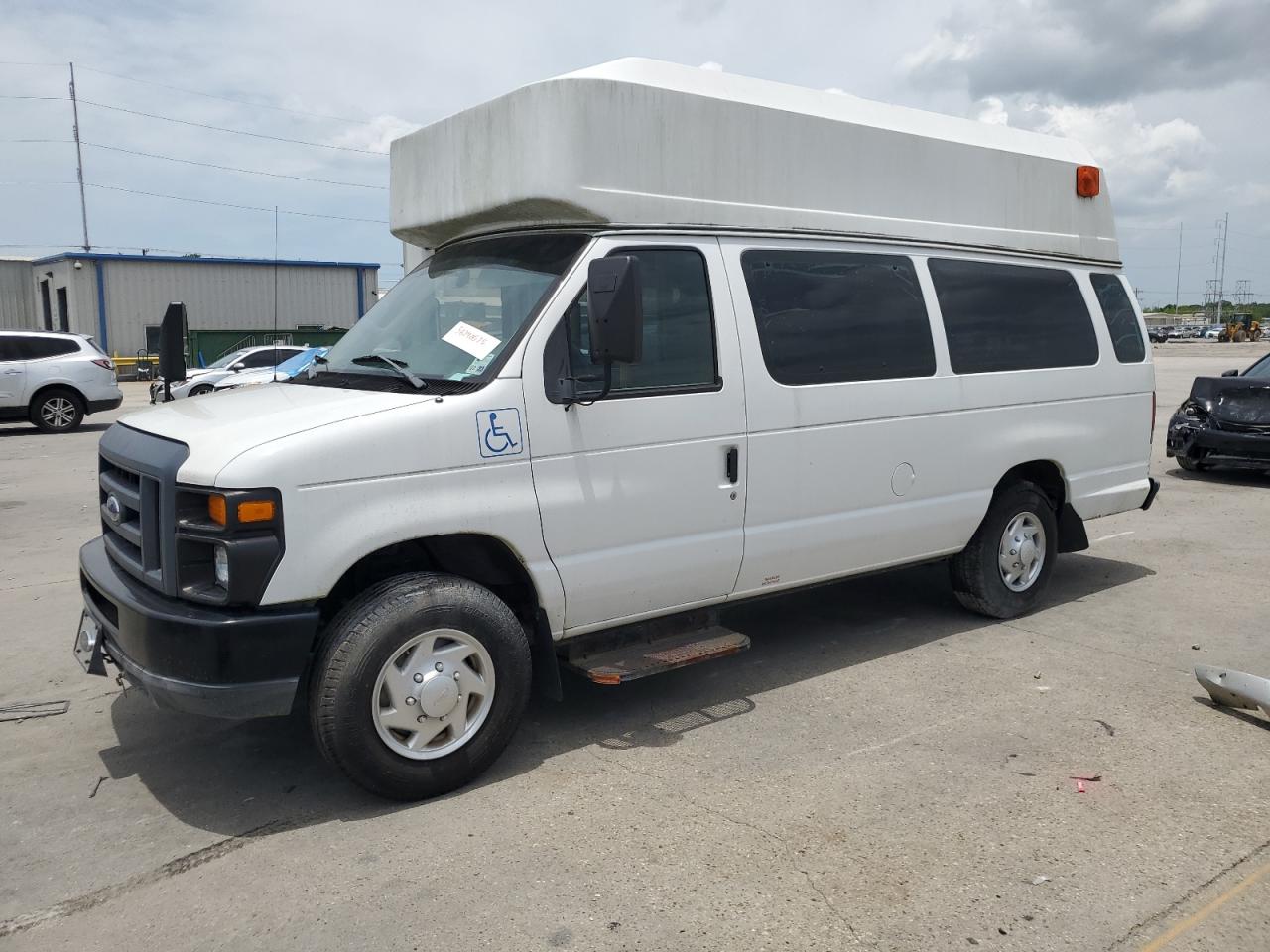 FORD ECONOLINE 2010