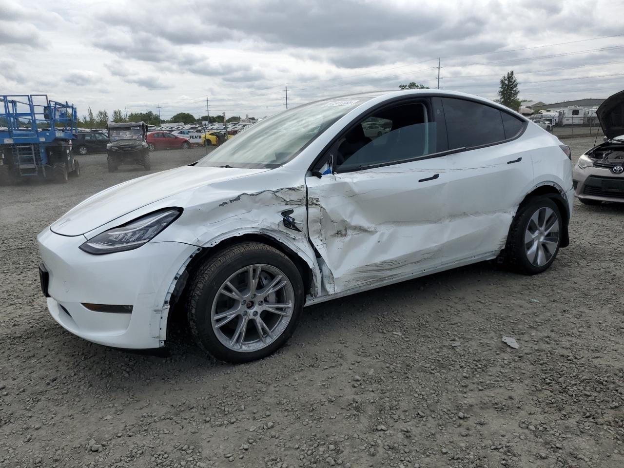 TESLA MODEL Y 2023