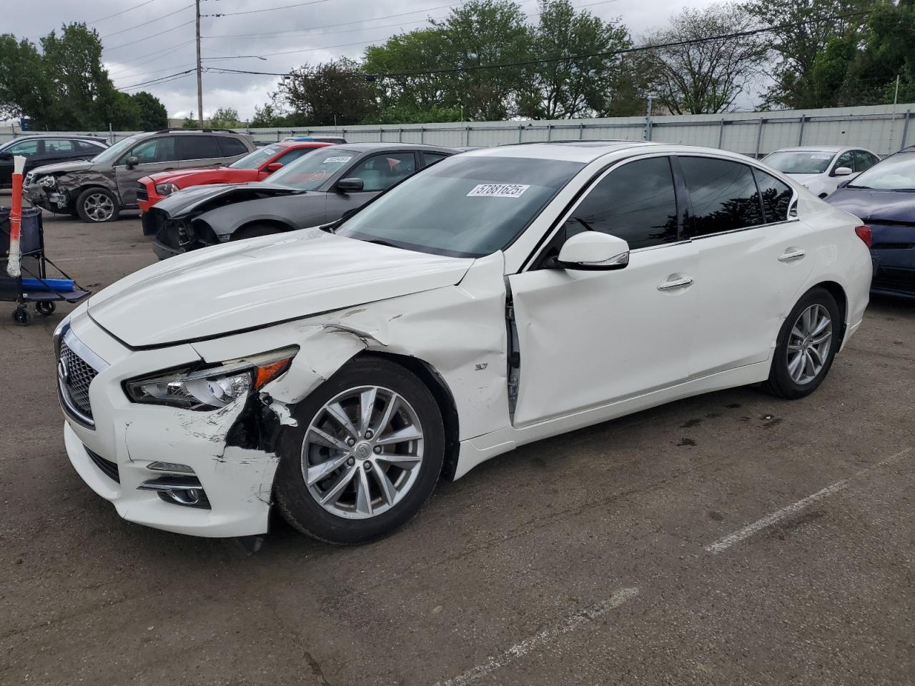 INFINITI Q50 2015