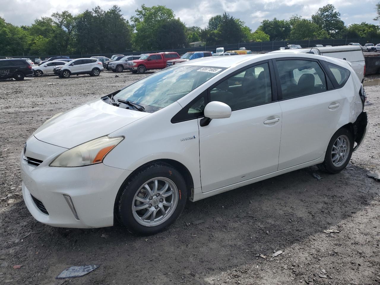 TOYOTA PRIUS V 2013