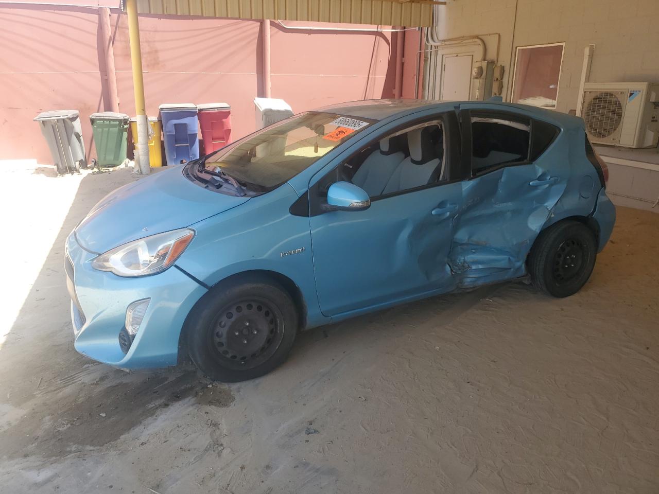 TOYOTA PRIUS C 2015