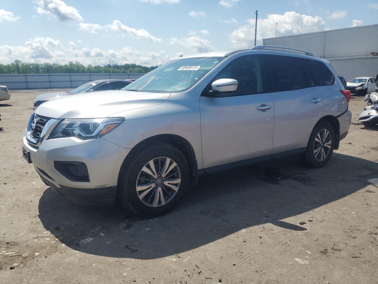 NISSAN PATHFINDER 2017